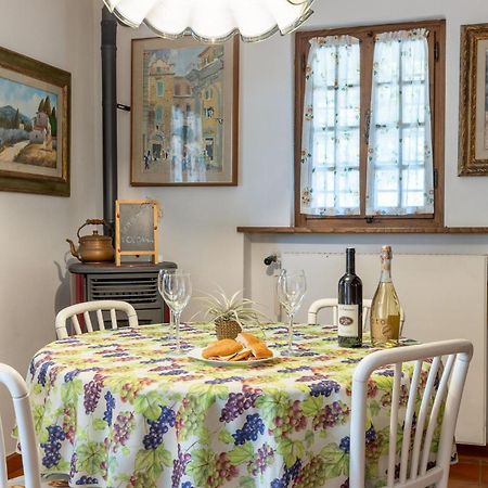 Nice home in Uzzano Pt with 3 Bedrooms, WiFi&Outdoor swimming pool Buitenkant foto