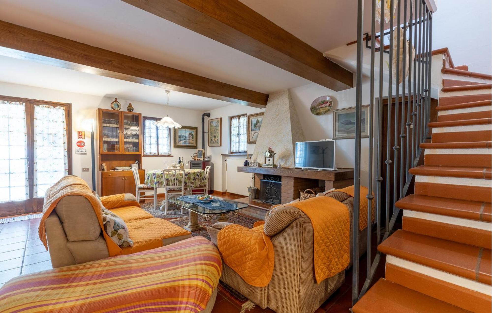Nice home in Uzzano Pt with 3 Bedrooms, WiFi&Outdoor swimming pool Buitenkant foto