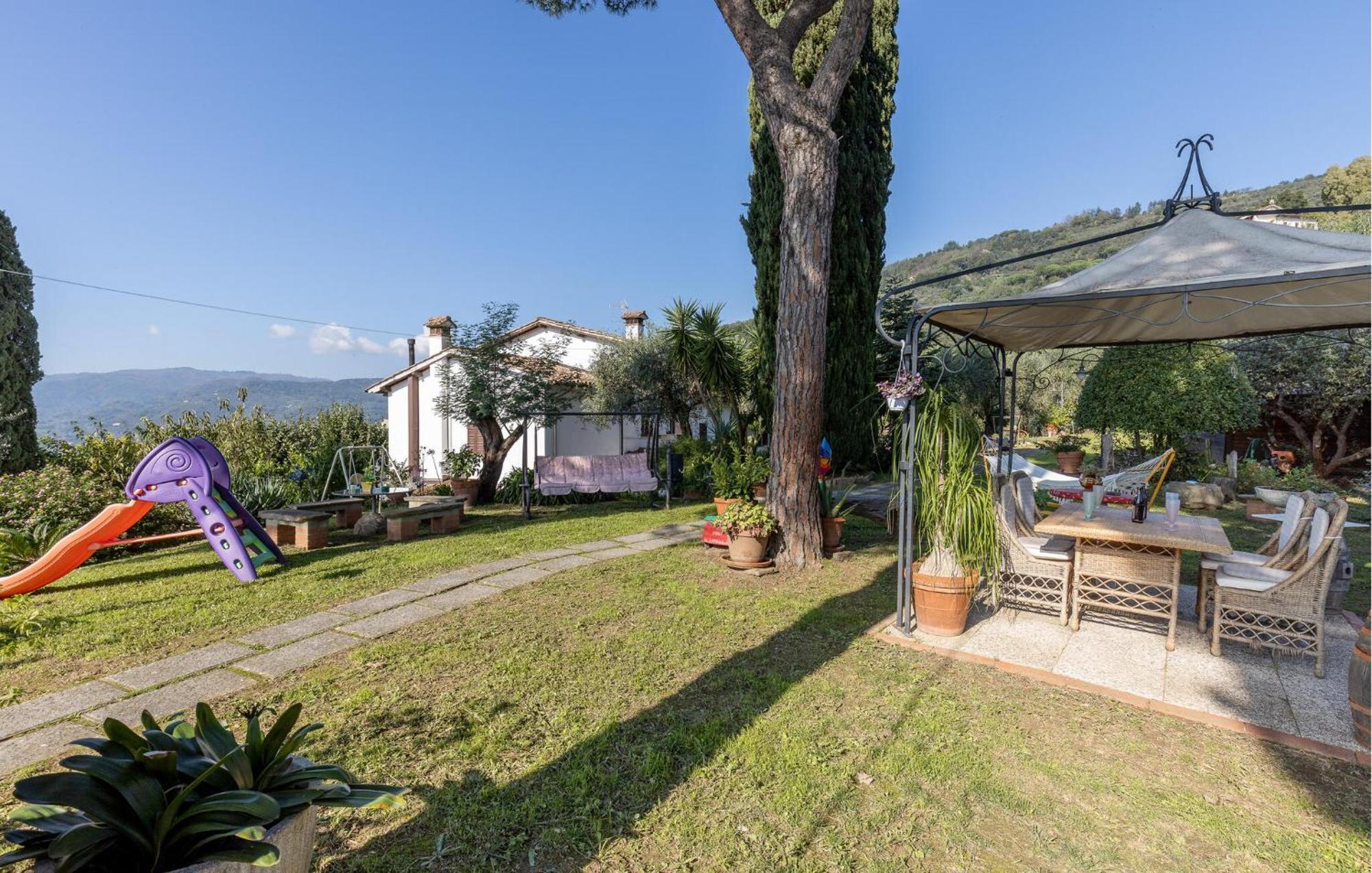 Nice home in Uzzano Pt with 3 Bedrooms, WiFi&Outdoor swimming pool Buitenkant foto