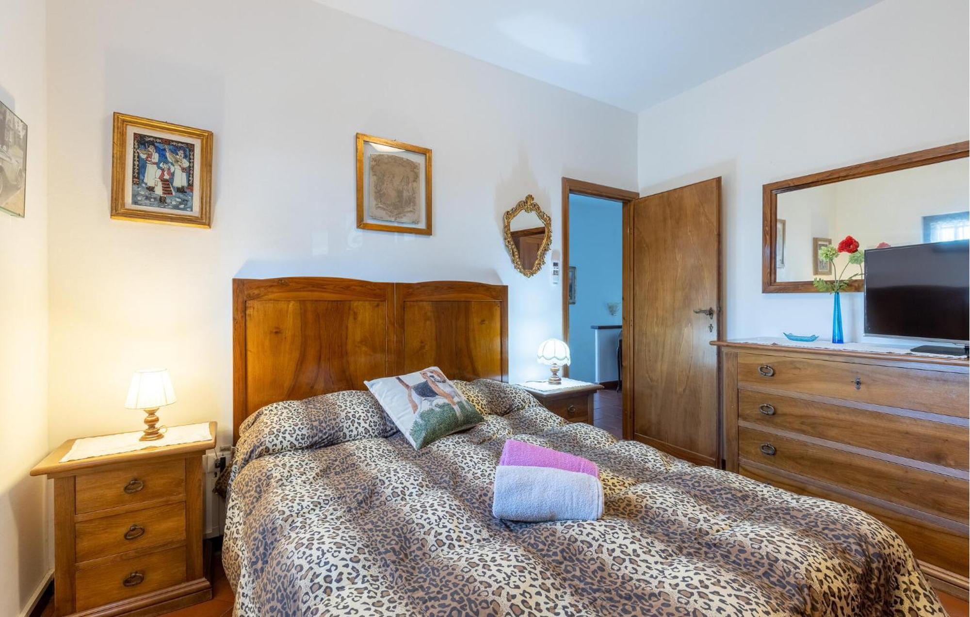 Nice home in Uzzano Pt with 3 Bedrooms, WiFi&Outdoor swimming pool Buitenkant foto