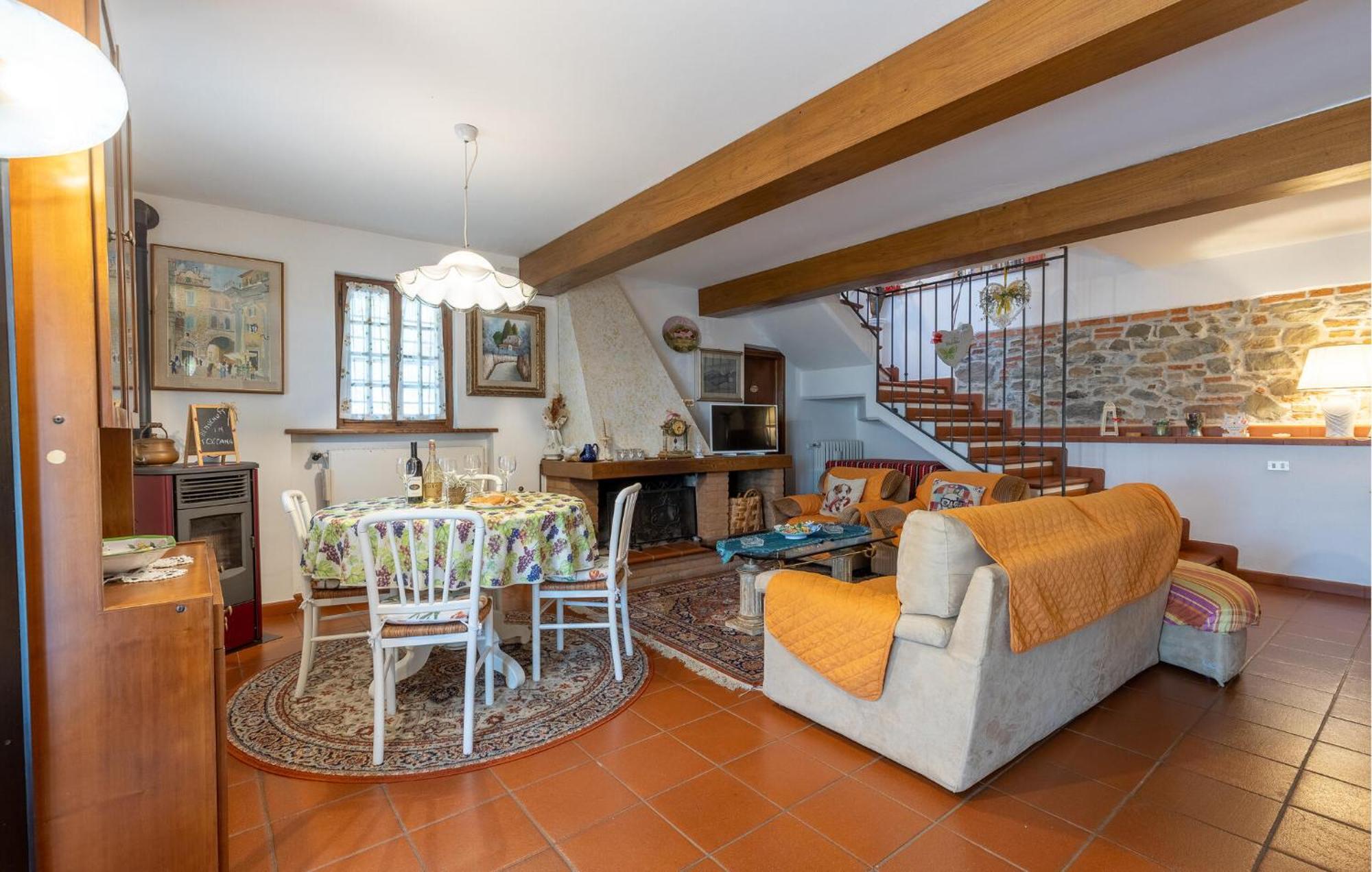 Nice home in Uzzano Pt with 3 Bedrooms, WiFi&Outdoor swimming pool Buitenkant foto