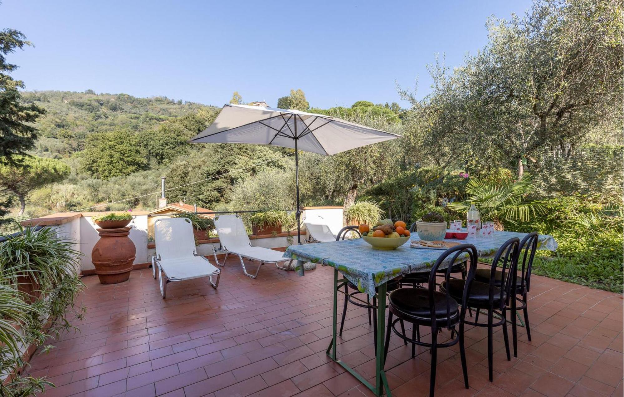 Nice home in Uzzano Pt with 3 Bedrooms, WiFi&Outdoor swimming pool Buitenkant foto
